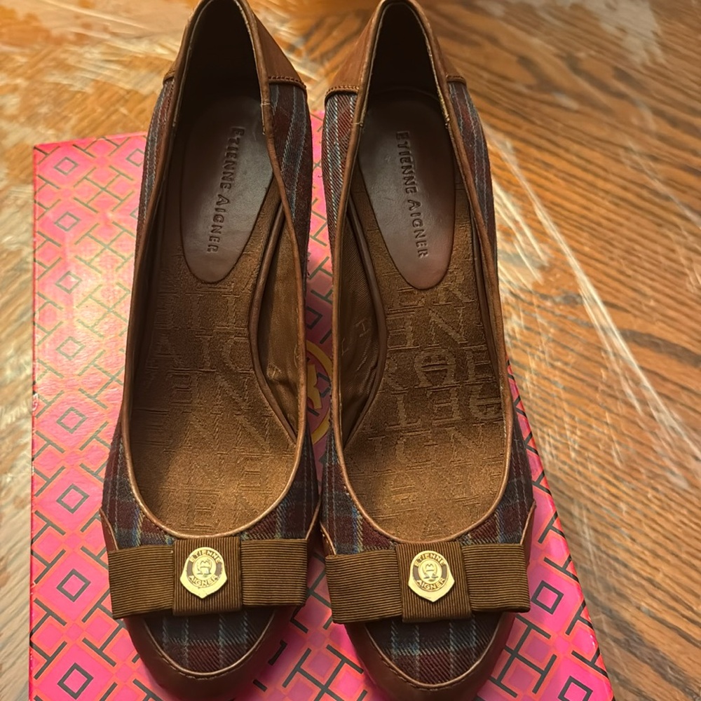 Eyienne Aigner women dress shoes Size 6